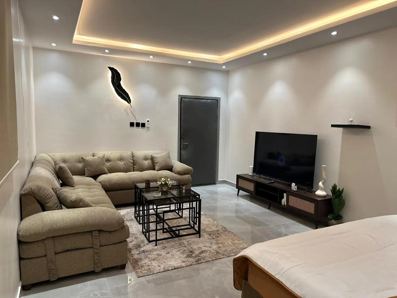 شقة بجلسة خارجيه رايقه وجميله . Apartment Riyadh